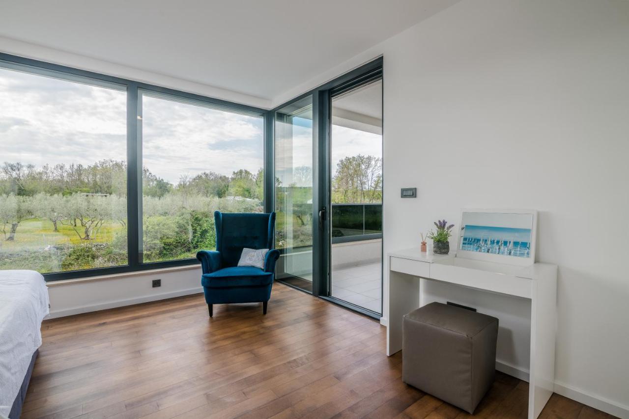 Luxury Villa Weiss - Malinska - Heated Pool - Central Floor Heating In Winter Exterior foto